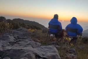 Pico do Arieiro: viaje privado en 4x4 al amanecer con bebidas calientes