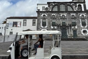 Ponta Delgada: stadsrondleiding met elektrische tuktuk