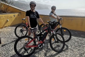 Costa Oeste de Madeira: Visita guiada en bicicleta eléctrica