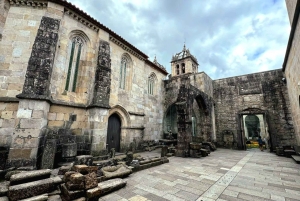 Porto: Tagestour in kleiner Gruppe nach Braga und Guimarães mit Mittagessen