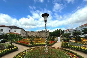 Porto: Tagestour in kleiner Gruppe nach Braga und Guimarães mit Mittagessen