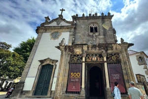 Porto: Tagestour in kleiner Gruppe nach Braga und Guimarães mit Mittagessen