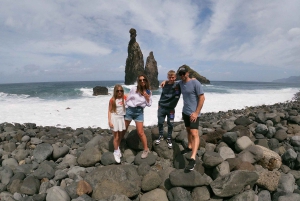 Porto Moniz Naturliga pooler och vattenfall Privat rundtur