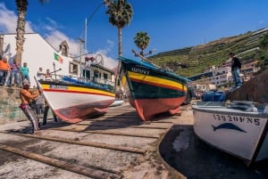 Private Vespa Tour Funchal, Câmara Lobos & Cabo Girão (3hrs)