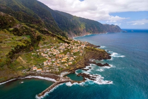 Yksityinen Vespa-länniläinen retki – Seixal, São Vicente, Porto Moniz (4 tuntia)