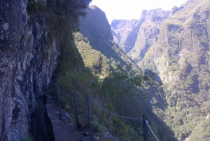 ケイマダス自然公園 5 時間ガイド付きハイキング