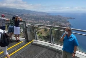 Skywalk og Tuk-Tuk-tur i fiskerlandsbyen (Cabo Girão)