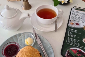 Sunday Stroll in Funchal: Bites and Delights