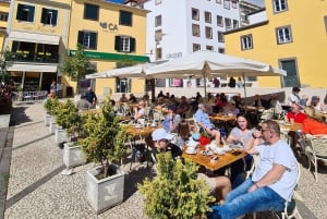 Sunday Stroll in Funchal: Bites and Delights