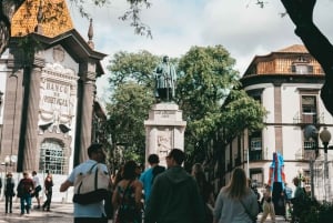 Sunday Stroll in Funchal: Bites and Delights