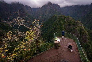 Sunrise Tour @ Pico Do Areiro | Half Day 4x4 Tour