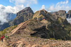 Pico do Arieiro in 4h: Immersive Experience (Private Cabrio)