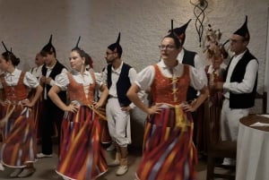 Traditionell middag och Bailinho da Madeira-show
