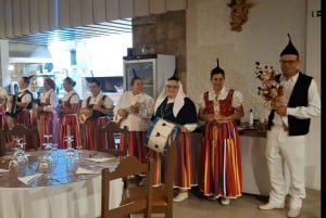 Traditionell middag och Bailinho da Madeira-show