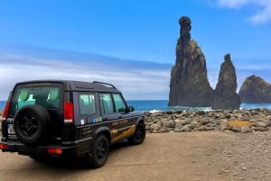 トロピカルタイド、ポルトモニス、ファナルの森4WDジープツアー