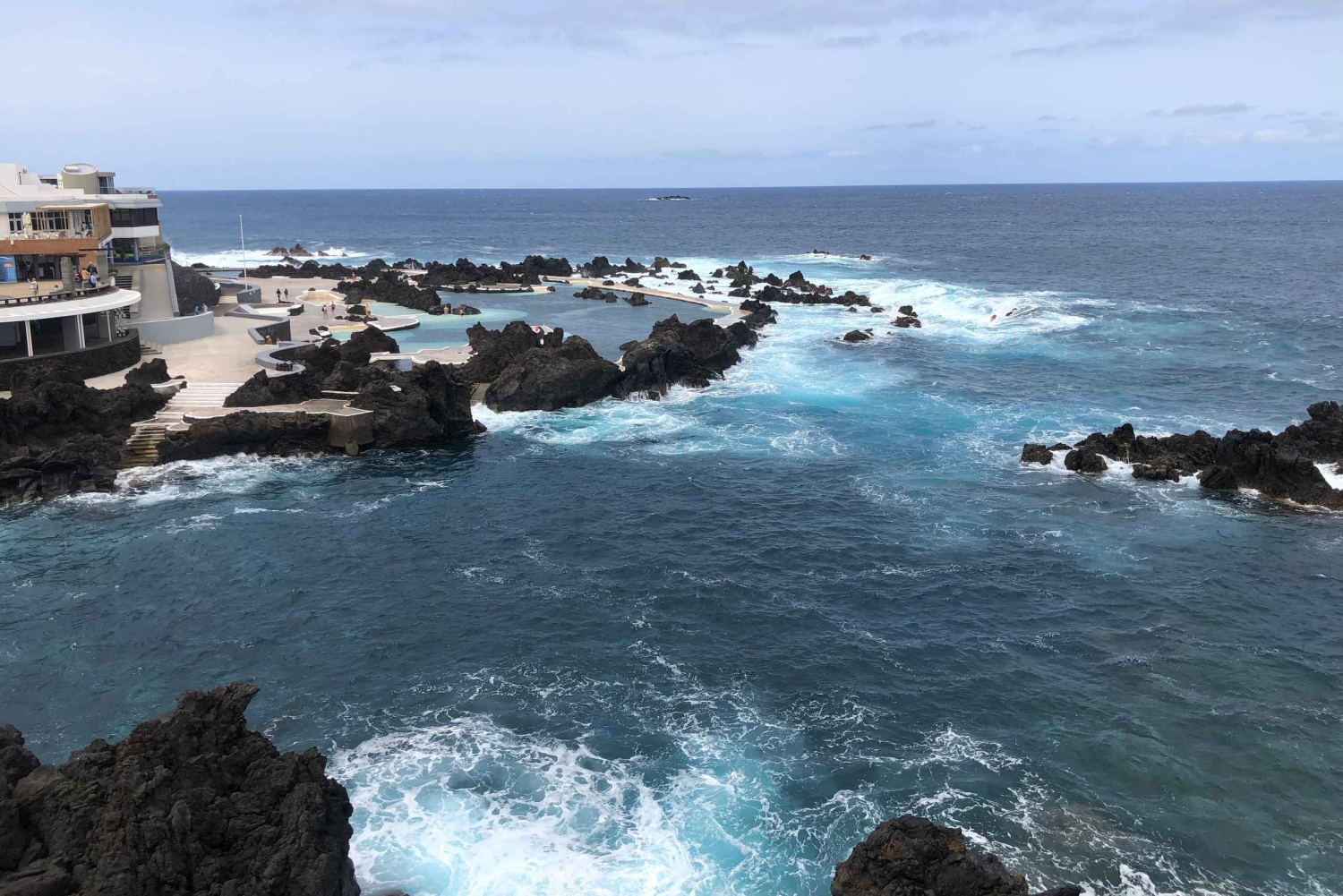 Västsafari – Den naturliga poolen Porto Moniz med öppna takjeepar