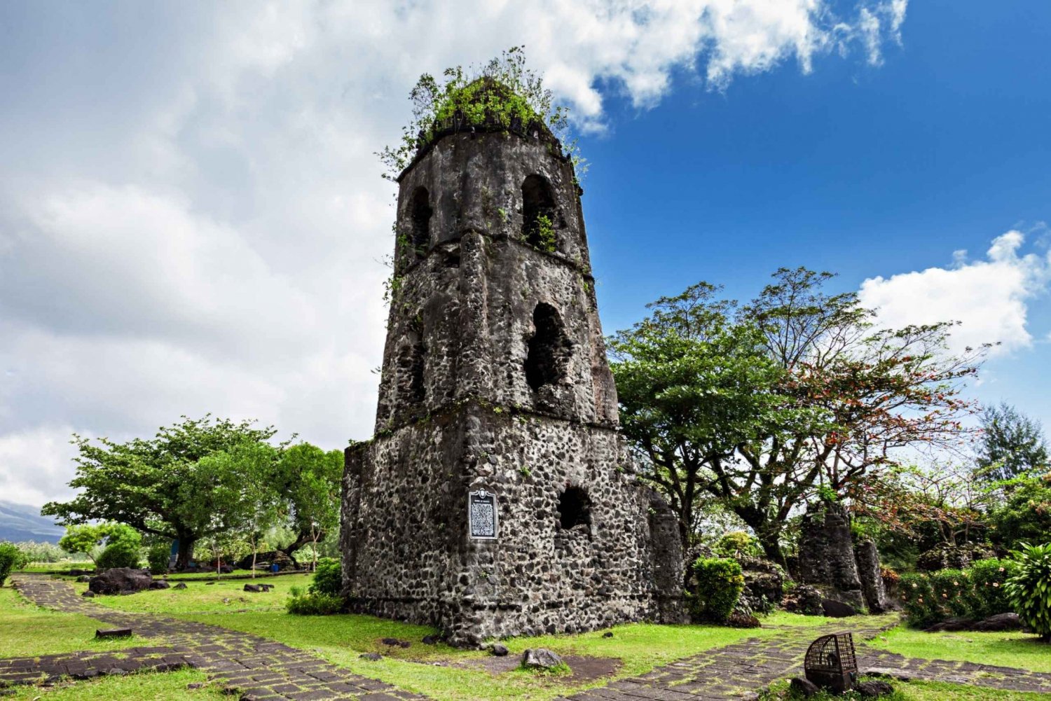 Albay Philippines : Visite express des ruines de Cagsawa