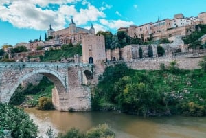 Alcázar and Historic Segovia & Toledo Tour from Madrid