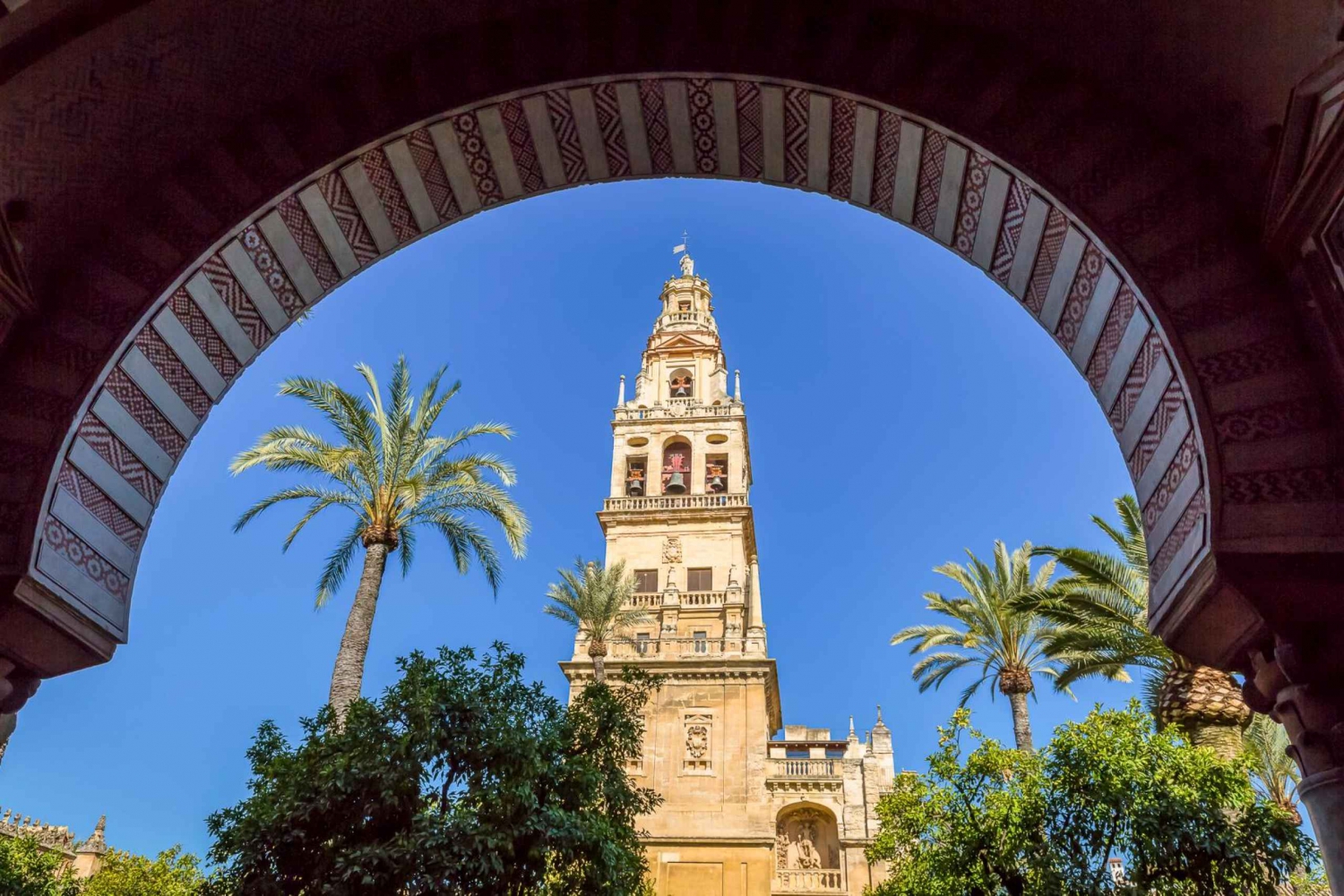 Pacote de excursão de 7 dias para Andaluzia e Barcelona saindo de Madri