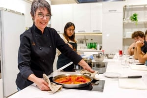 Autentyczna lekcja gotowania tapas w prywatnej restauracji w Madrycie