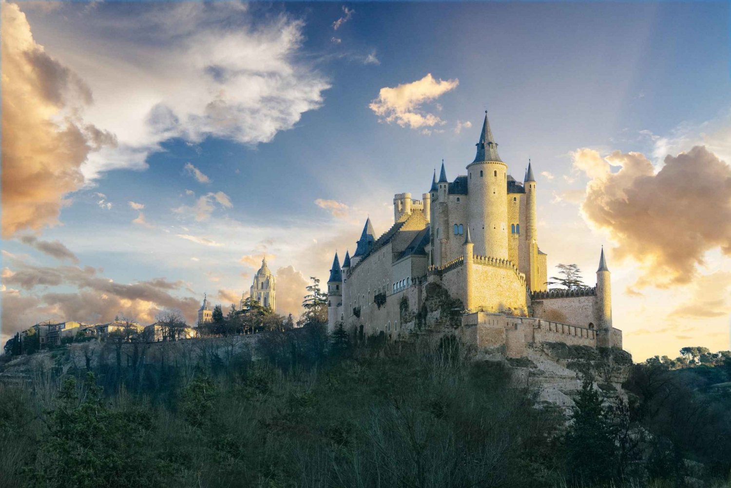 Madrid: Excursión de un día a Segovia y Ávila con tickets de entrada opcionales