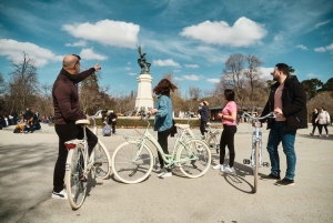 Madrid: Kaupungin kohokohdat Opastettu vintage-pyöräretki