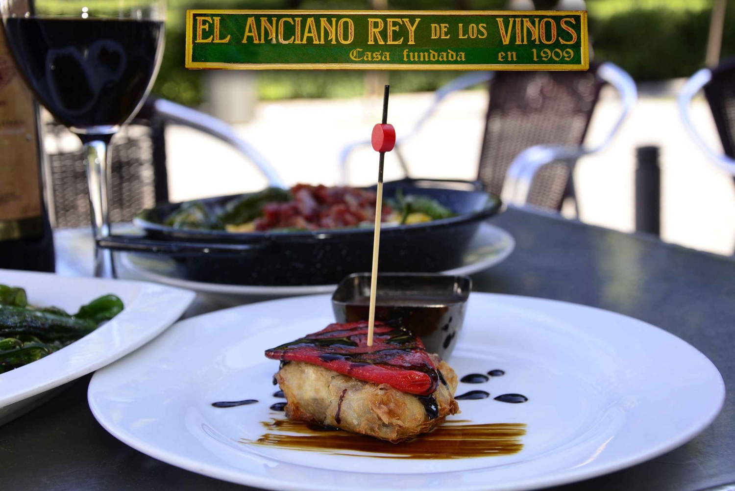 Descubre los mejores 'Vinos y Tapas en Madrid'.