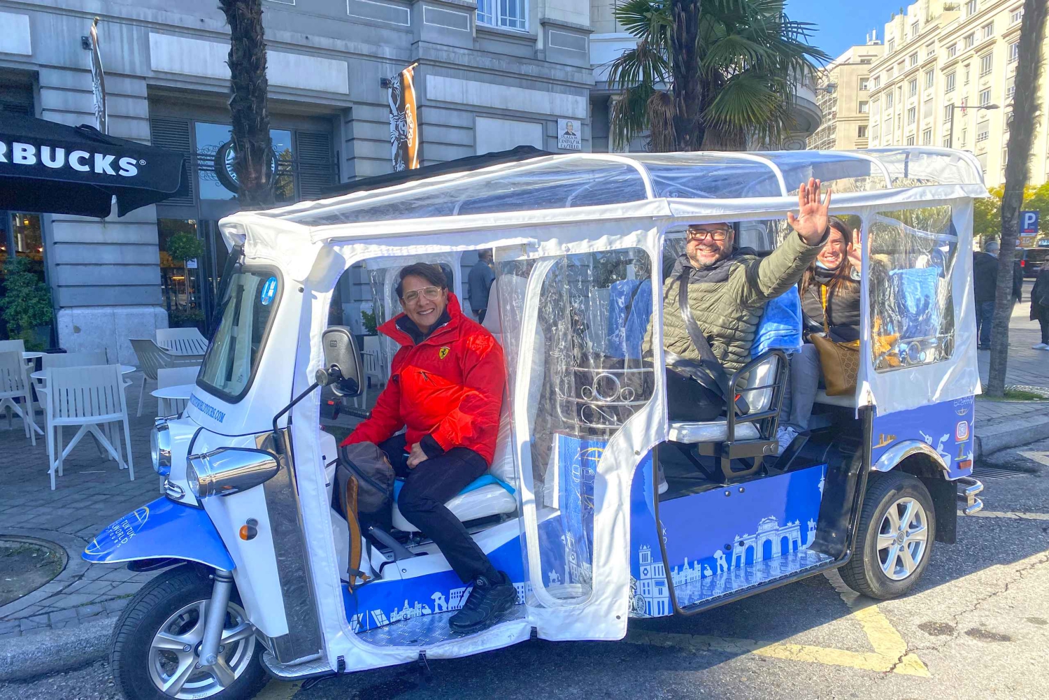 Visite des sites historiques de Madrid en tuk-tuk électrique