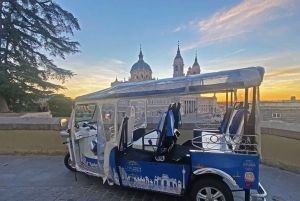 Visite des sites historiques de Madrid en tuk-tuk électrique
