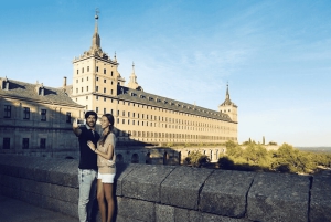 Escorial y Segovia: Tour privado en monovolumen desde Madrid