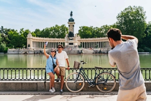 Entdecke Madrid mit dem Fahrrad und fotografiere mit Benja