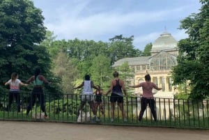 Tour di fitness nel Parco del Retiro di Madrid
