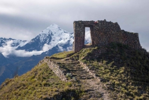 From Cuzco: Inti Punku & Sun Gate Trek 1 Day Private Tour