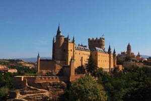 From Madrid: Ávila and Segovia Guided Day Trip