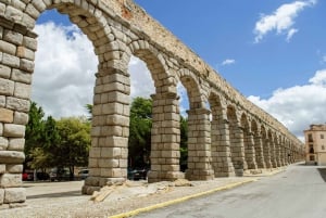 Madrid: Avila med murar och Segovia med Alcazar