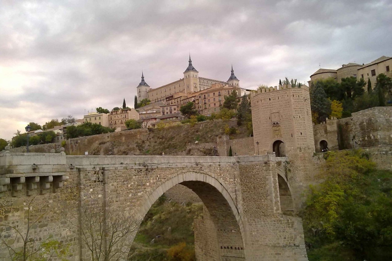 Vanuit Madrid: Dagtocht door Toledo en Segovia
