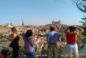 Från Madrid: Dagstur till Toledo och Segovia