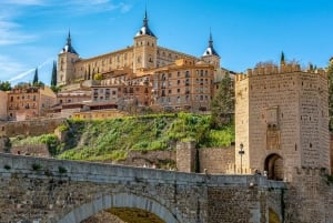 Von Madrid aus: Tagestour nach Segovia, Avila und Toledo