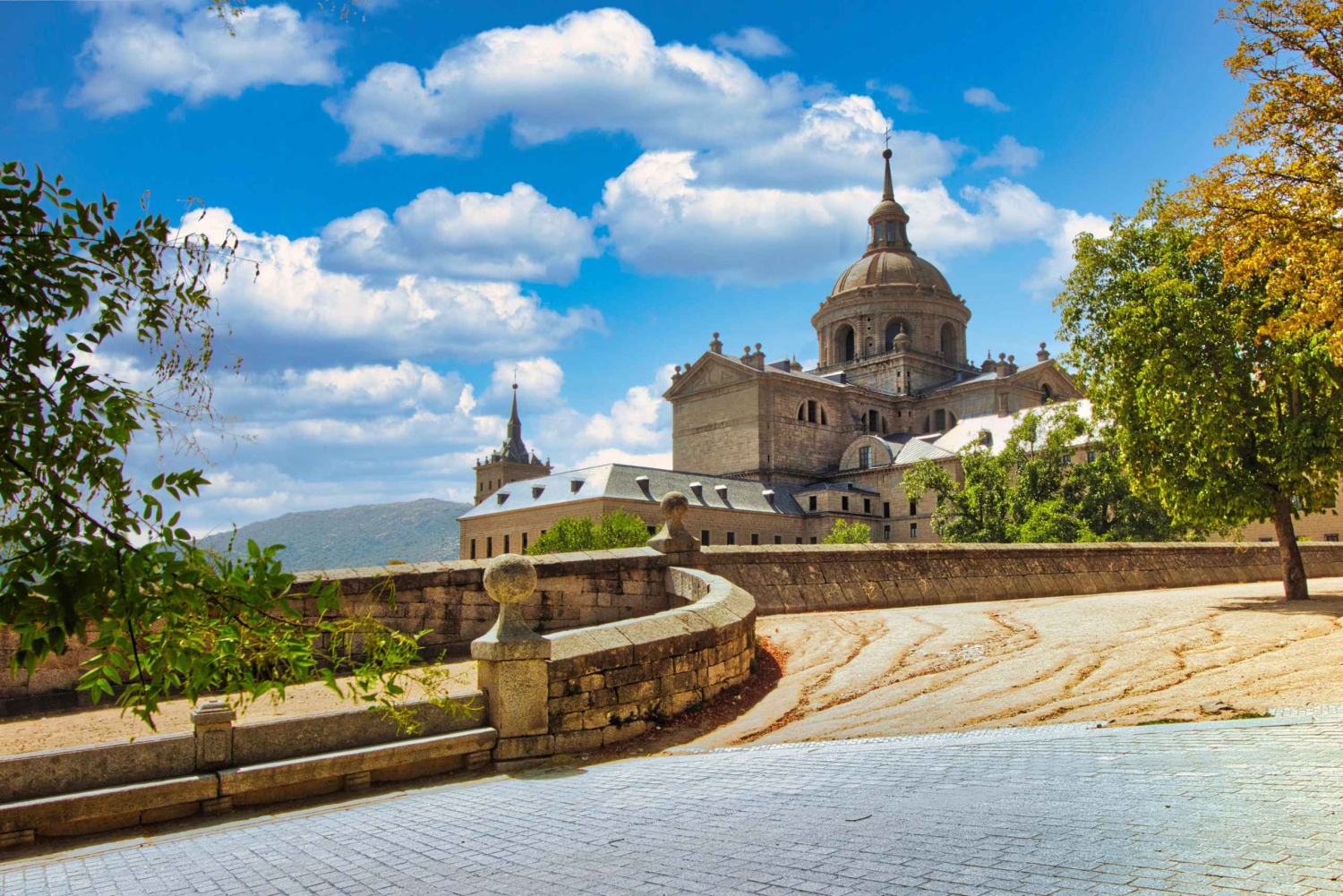 Из Мадрида: однодневная поездка в Эль-Эскориал, долину и Сеговию