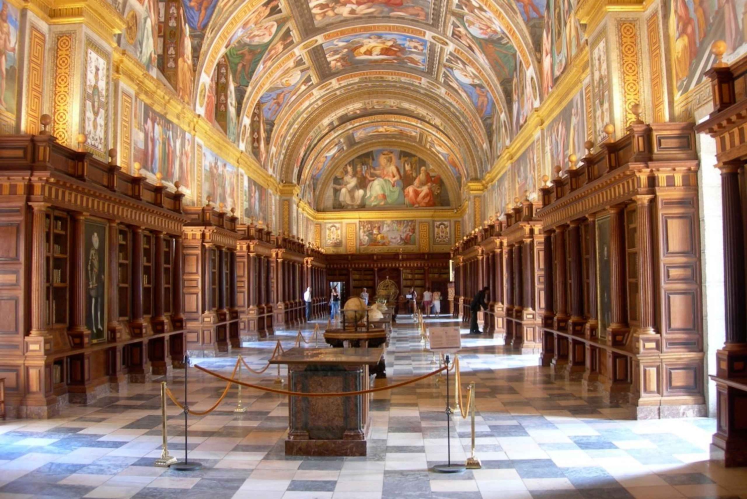 Fra Madrid: El Escorial, De faldnes dal og byrundtur