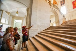 マドリード発：チンチョン、アランフェス、トレドへのガイド付き日帰り旅行