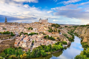 Fra Madrid: Guidet dagsudflugt til Segovia og Toledo