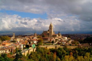 Fra Madrid: Guidet dagsudflugt til Segovia og Toledo