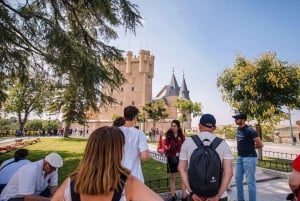 Madridista: Alcázar Madridista: Opastettu päiväretki Segoviaan, valinnainen Alcázar