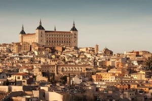 Depuis Madrid : Visite guidée à Tolède et au Puy du Fou Espagne