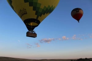 Depuis Madrid : survol de Tolède en montgolfière avec brunch