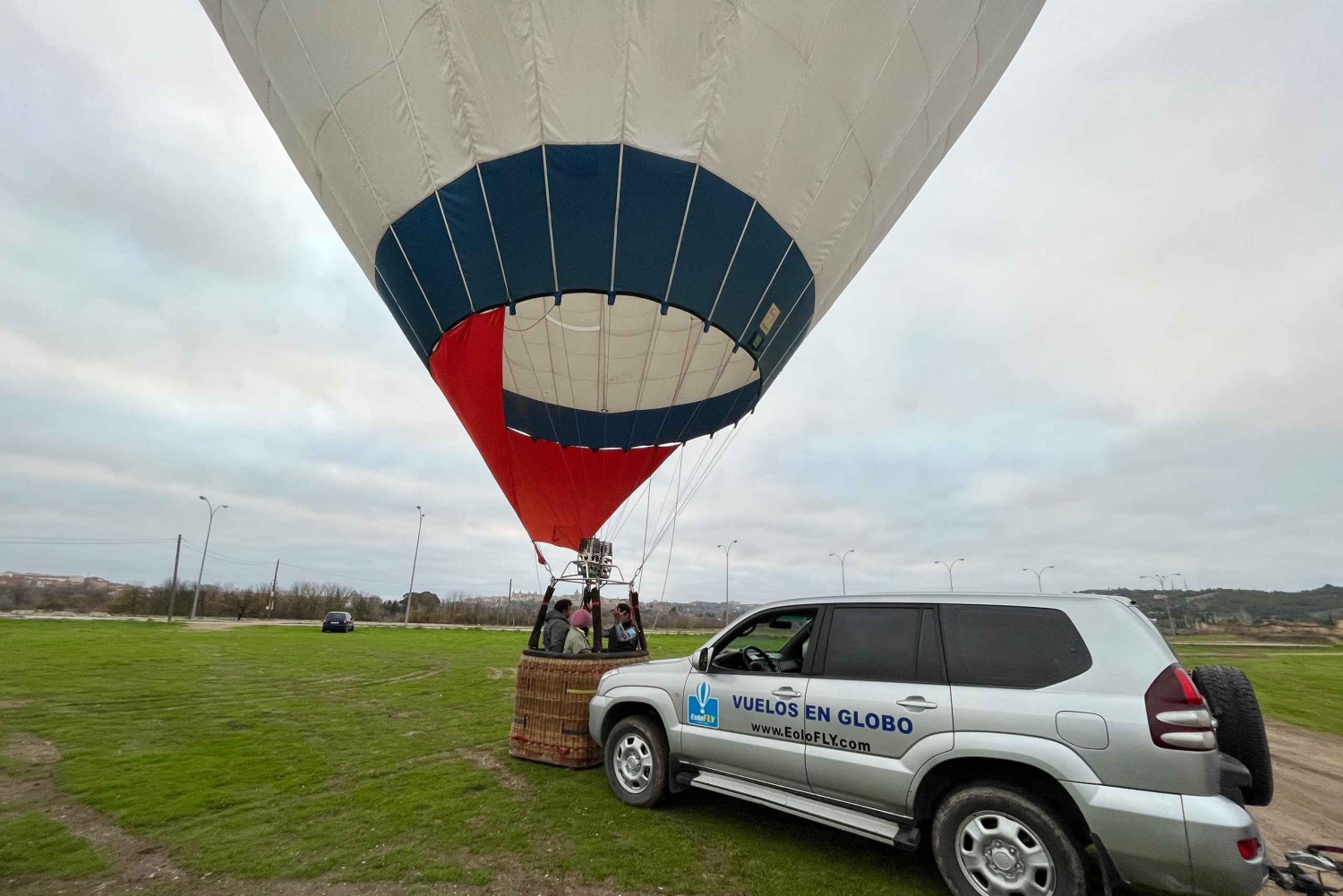 Vanuit Madrid: Luchtballon over Toledo