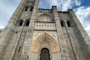 Depuis Madrid : Visite d'une jounée de Tolède et d'Avila au Moyen Âge
