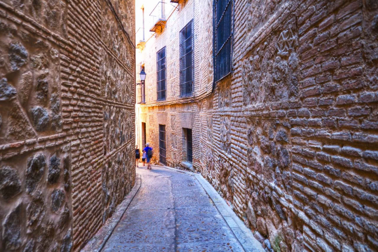 From Madrid: Old Town Toledo Tour with Optional Zip-Line