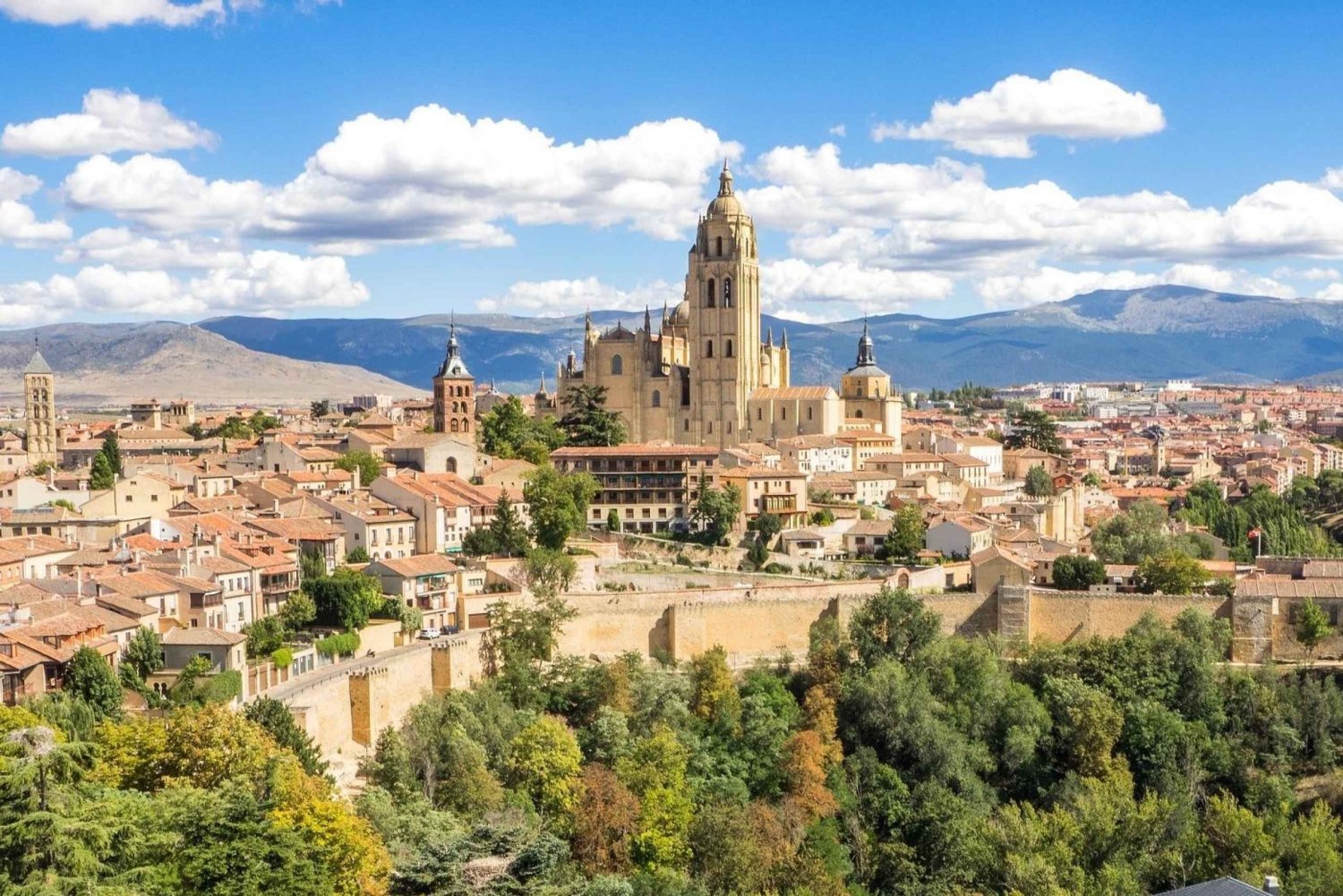From Madrid: Private Tour for Segovia, Avila, Alcázar Castle